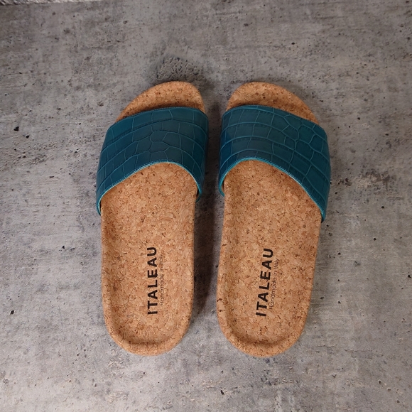 Italeau Teal Leather Sandals